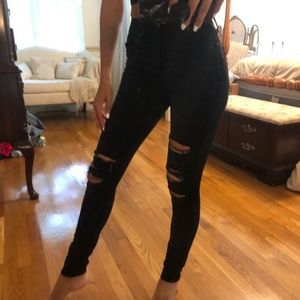 NWOT black ripped high waisted jeans